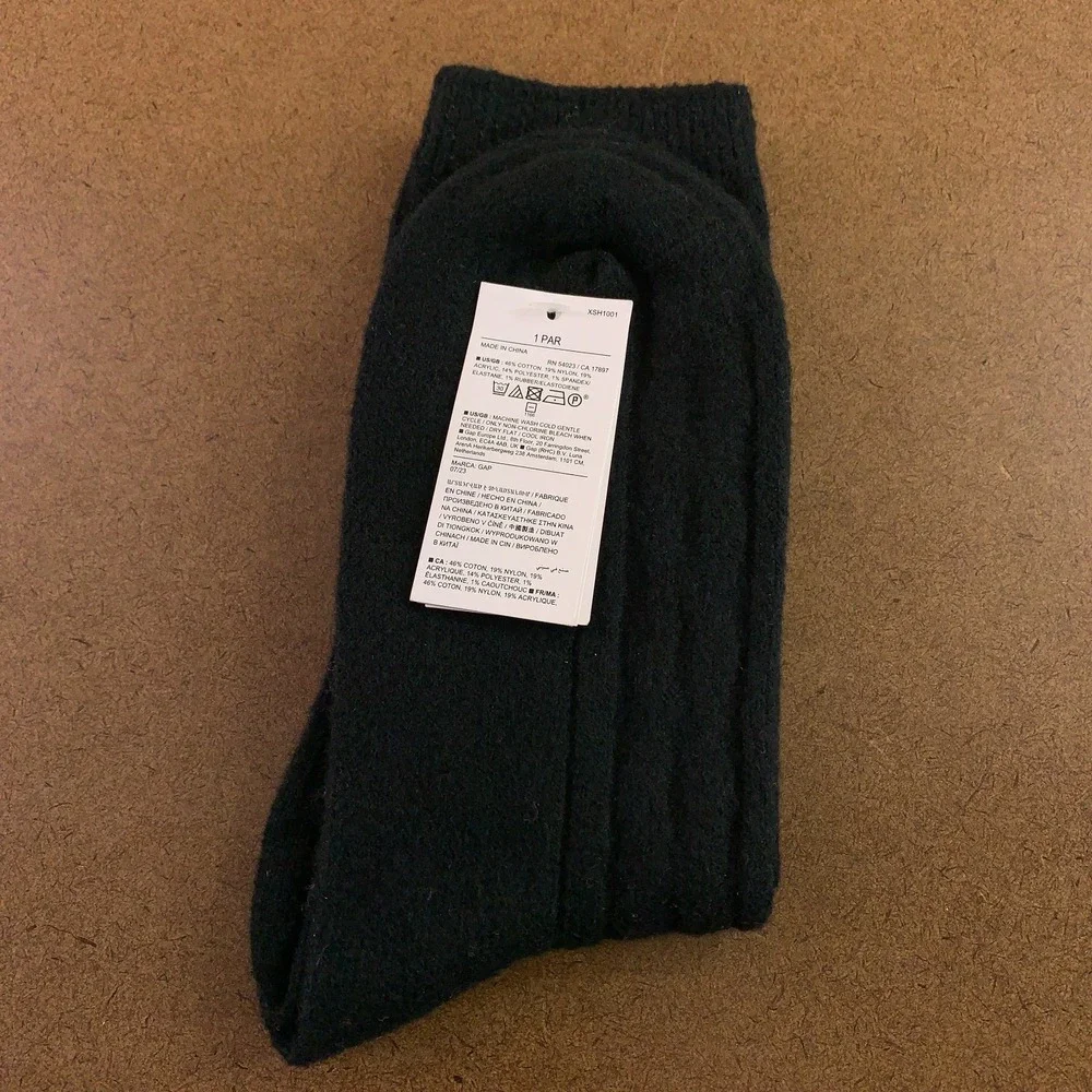 Gap Womens One Size Black CashSoft Cold Weather Crew Socks 1 Pair‎ NWT